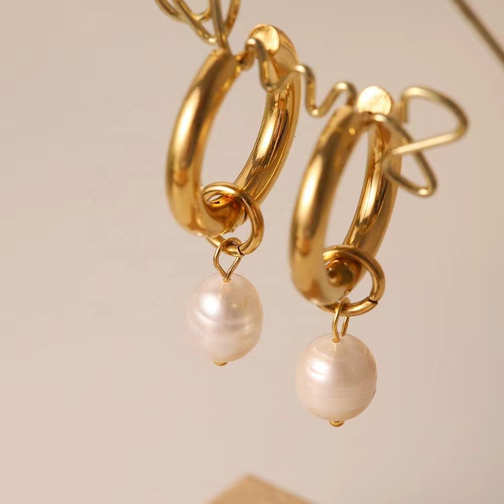 Lumière Pearl Hoops