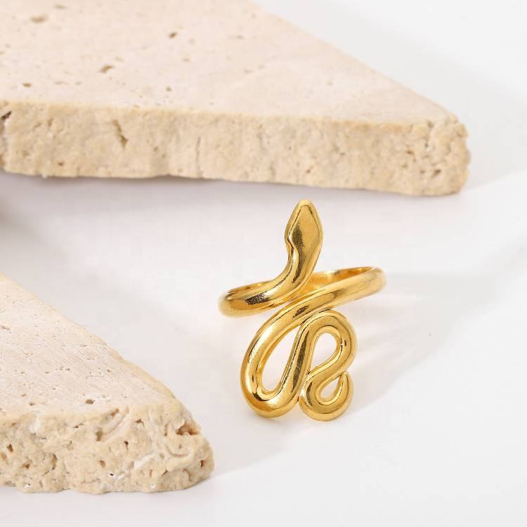 Serpentine Gold Ring
