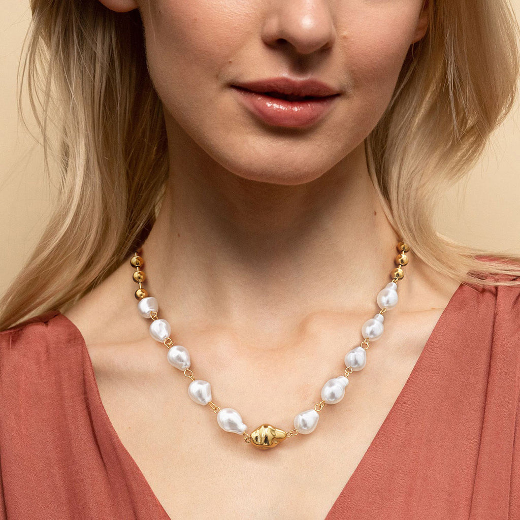 Dune Pearl Necklace
