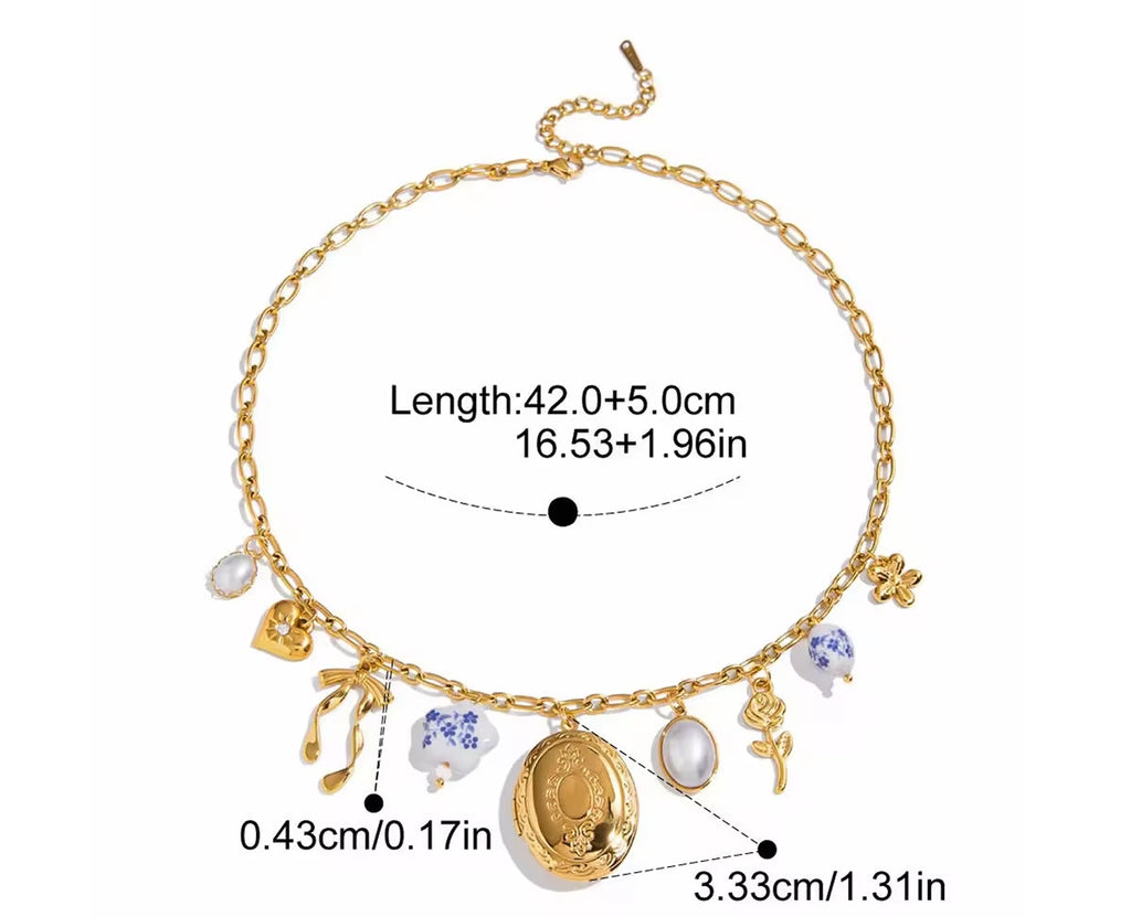 Memoire Charm Necklace