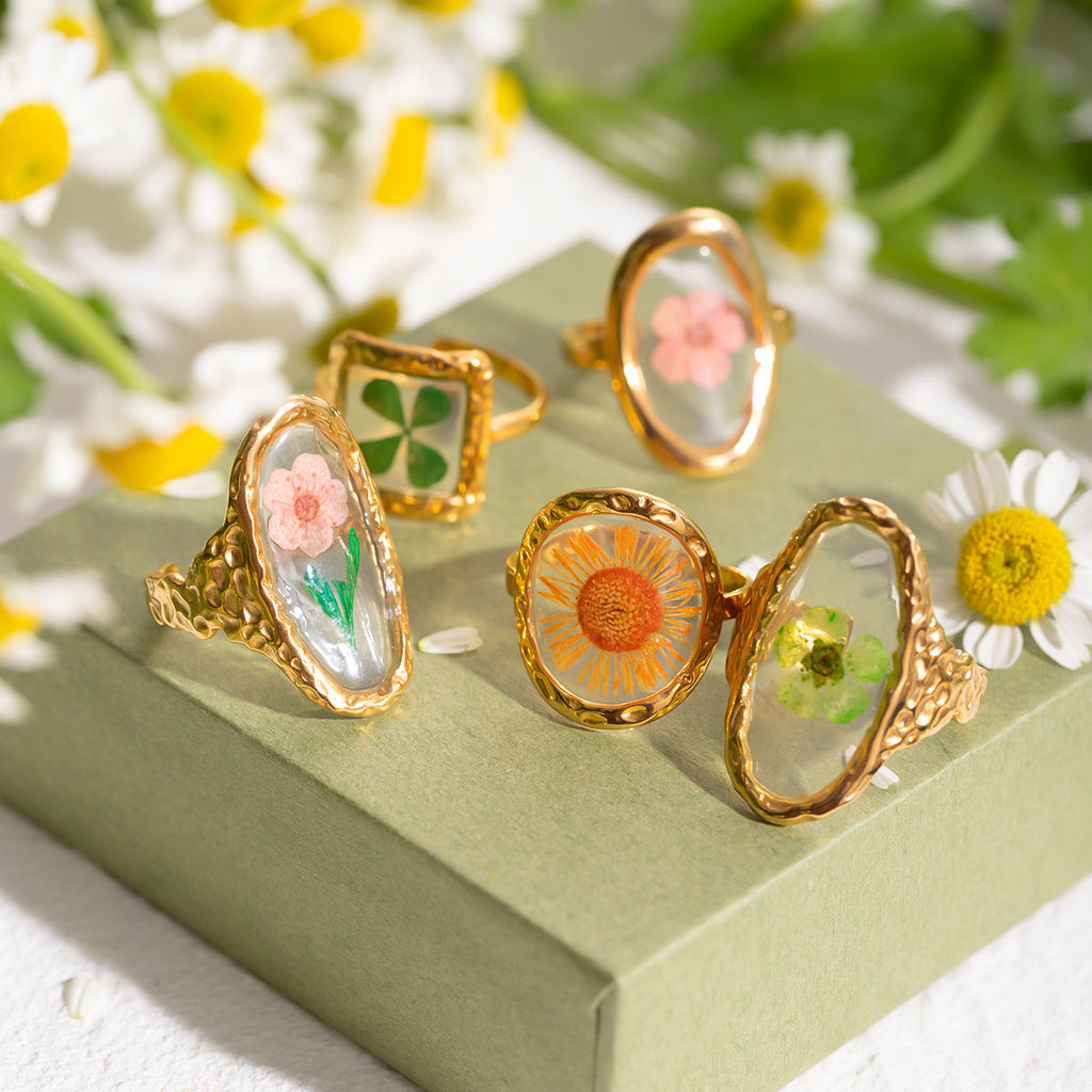 Vintage Floral Ring