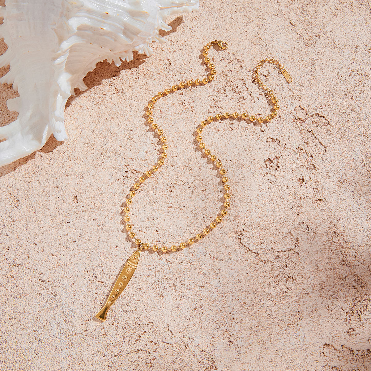 Fish Pendant Bead Necklace