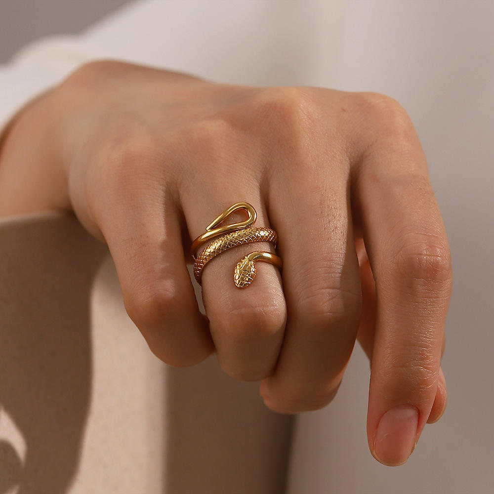 Medusa Ring